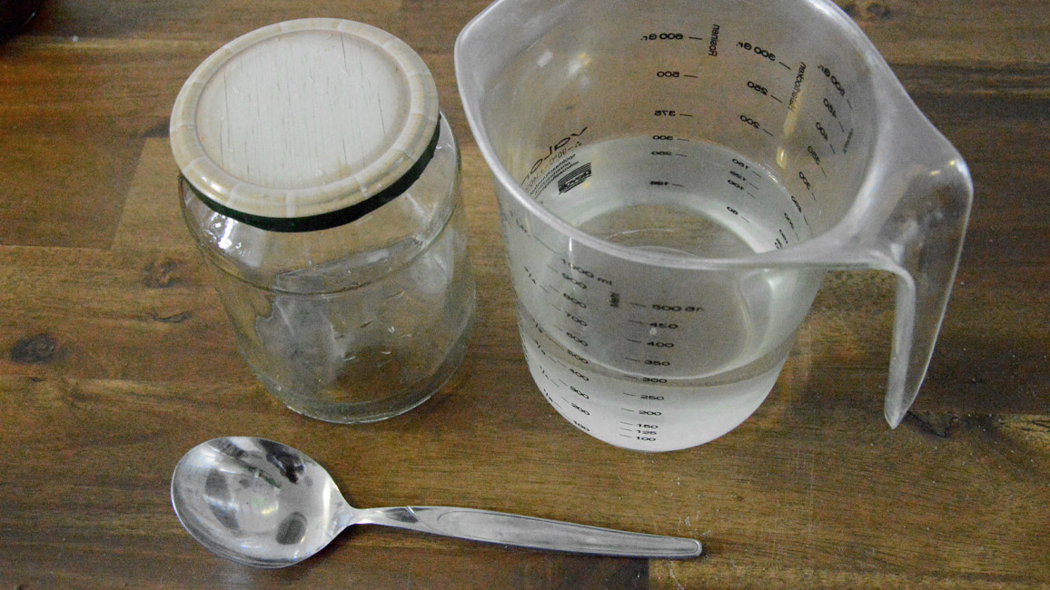 Messbecher, Glas mit Schraubverschluss, Esslöffel